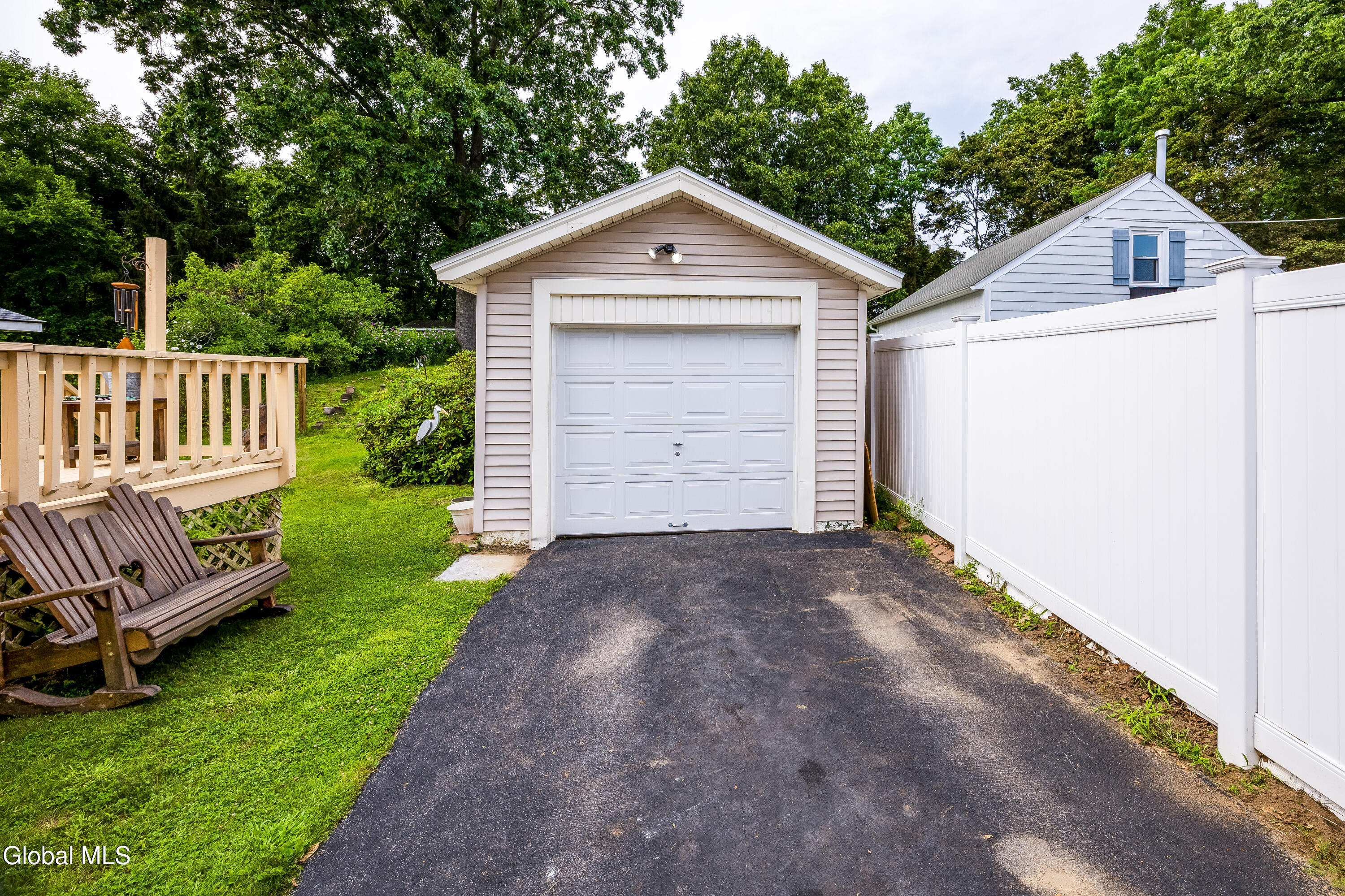 23 Elliott Avenue Schenectady NY 12304