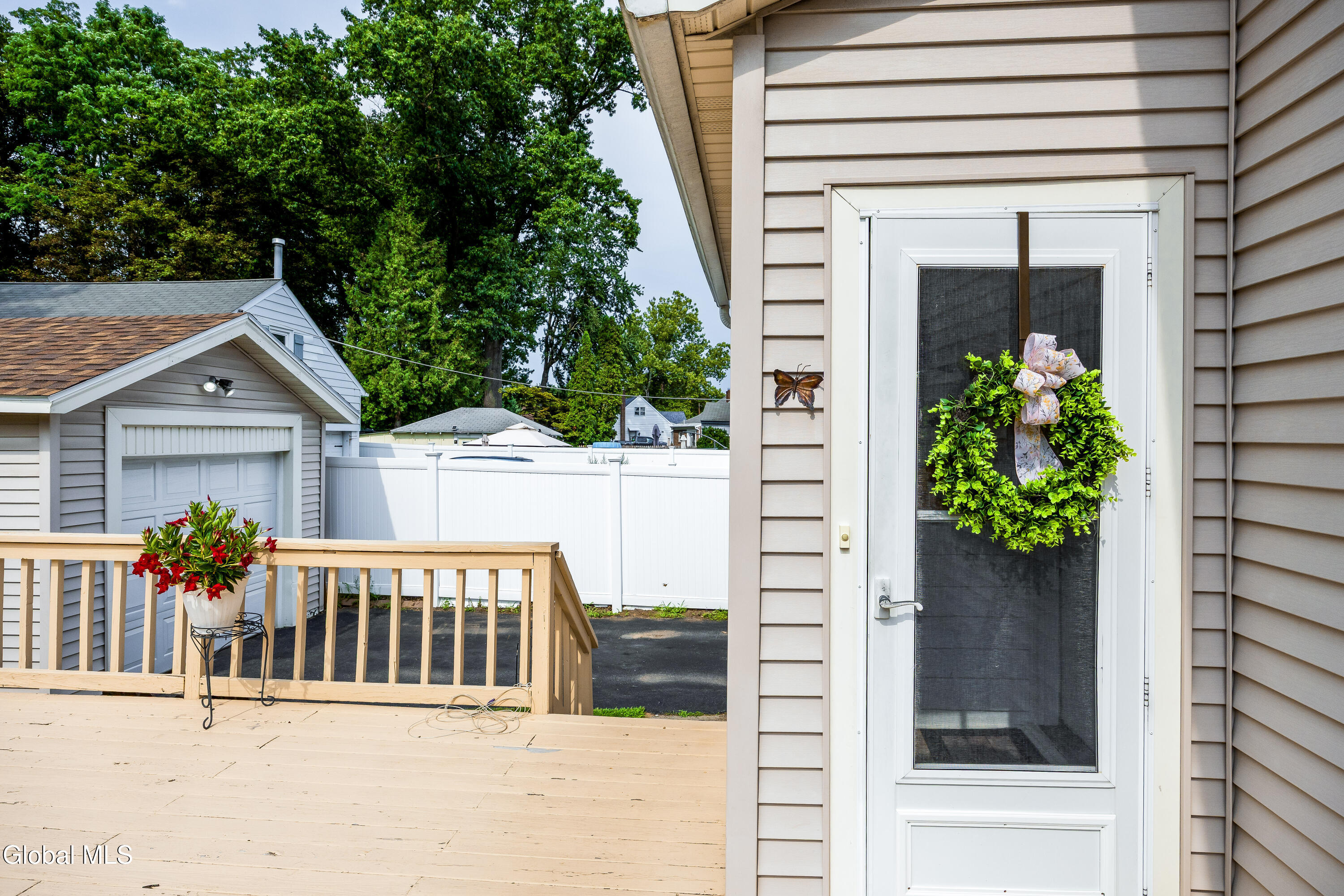 23 Elliott Avenue Schenectady NY 12304