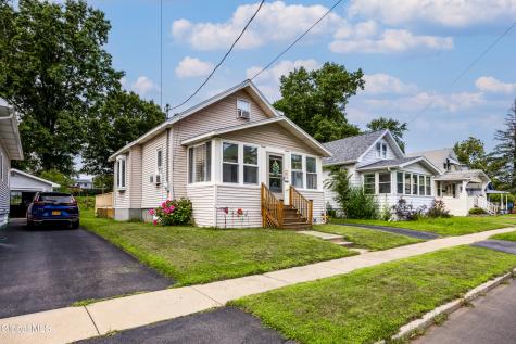 23 Elliott Avenue Schenectady NY 12304