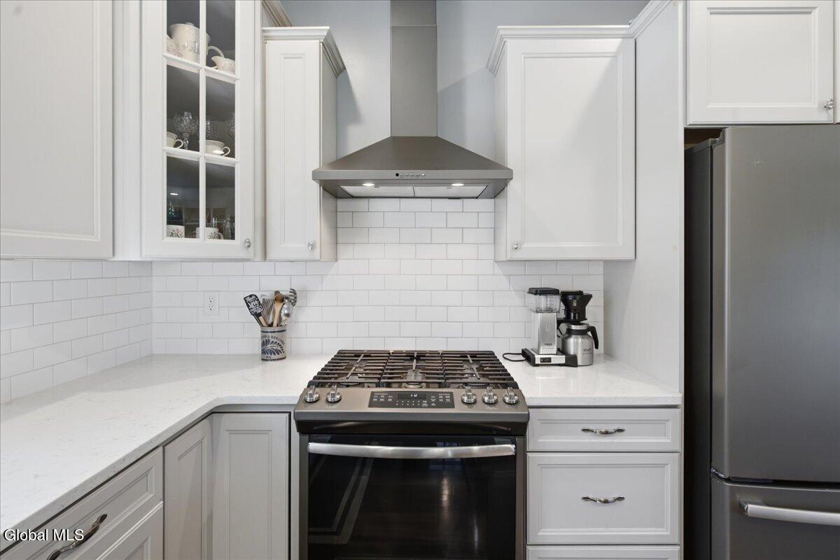 21 Woodlake Drive Saratoga Springs NY 12866