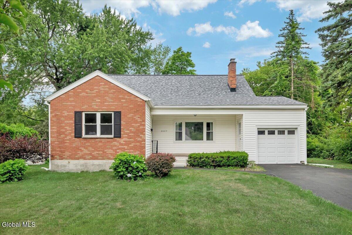 2027 Fairlawn Parkway Schenectady NY 12309