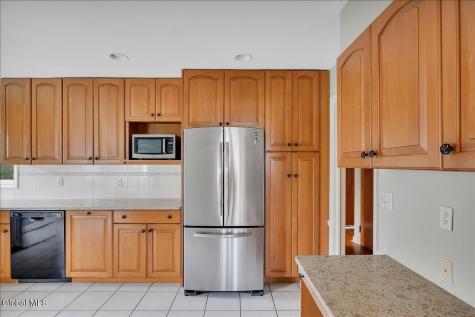 2027 Fairlawn Parkway Schenectady NY 12309