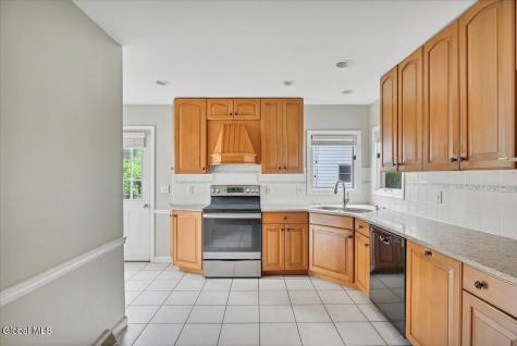 2027 Fairlawn Parkway Schenectady NY 12309