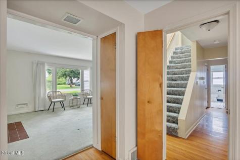 2027 Fairlawn Parkway Schenectady NY 12309