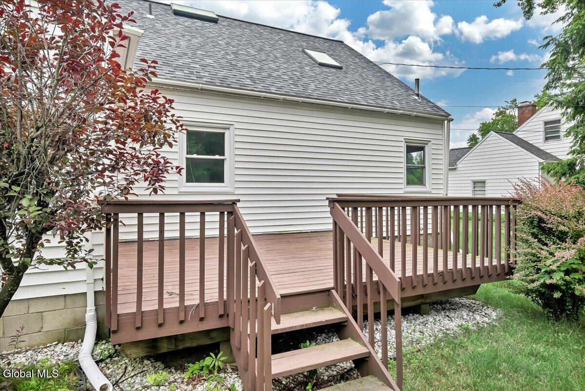 2027 Fairlawn Parkway Schenectady NY 12309