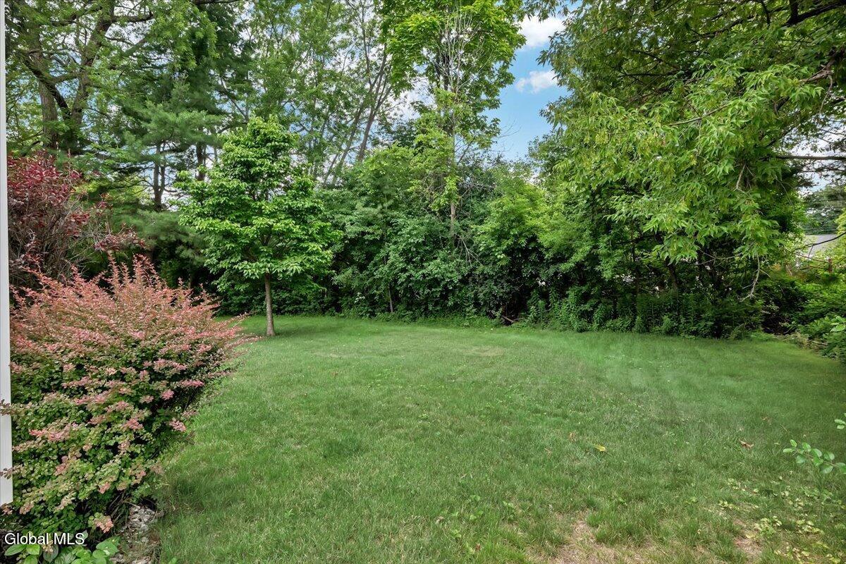 2027 Fairlawn Parkway Schenectady NY 12309