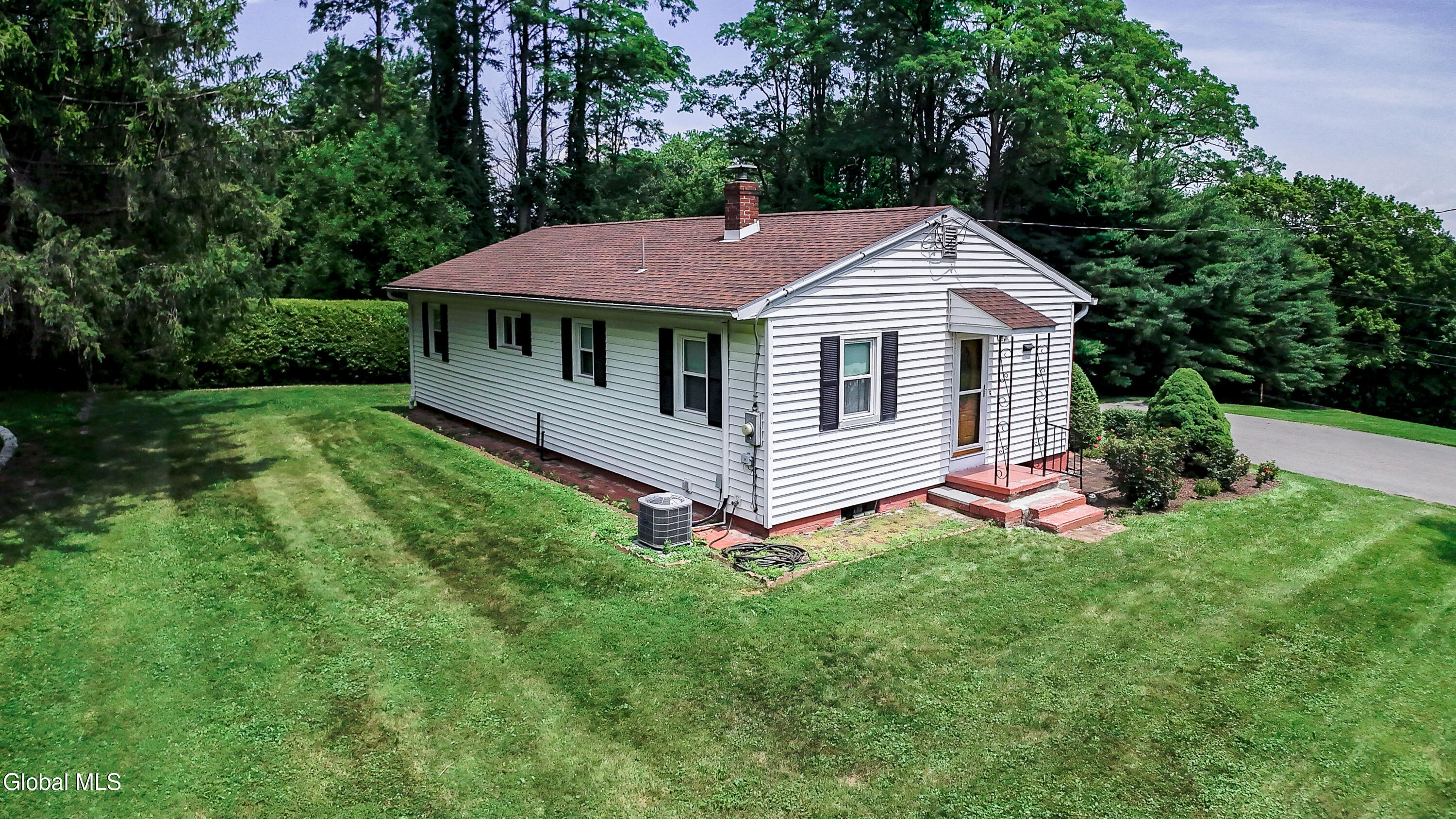 25 White Birch Lane West Coxsackie NY 12192