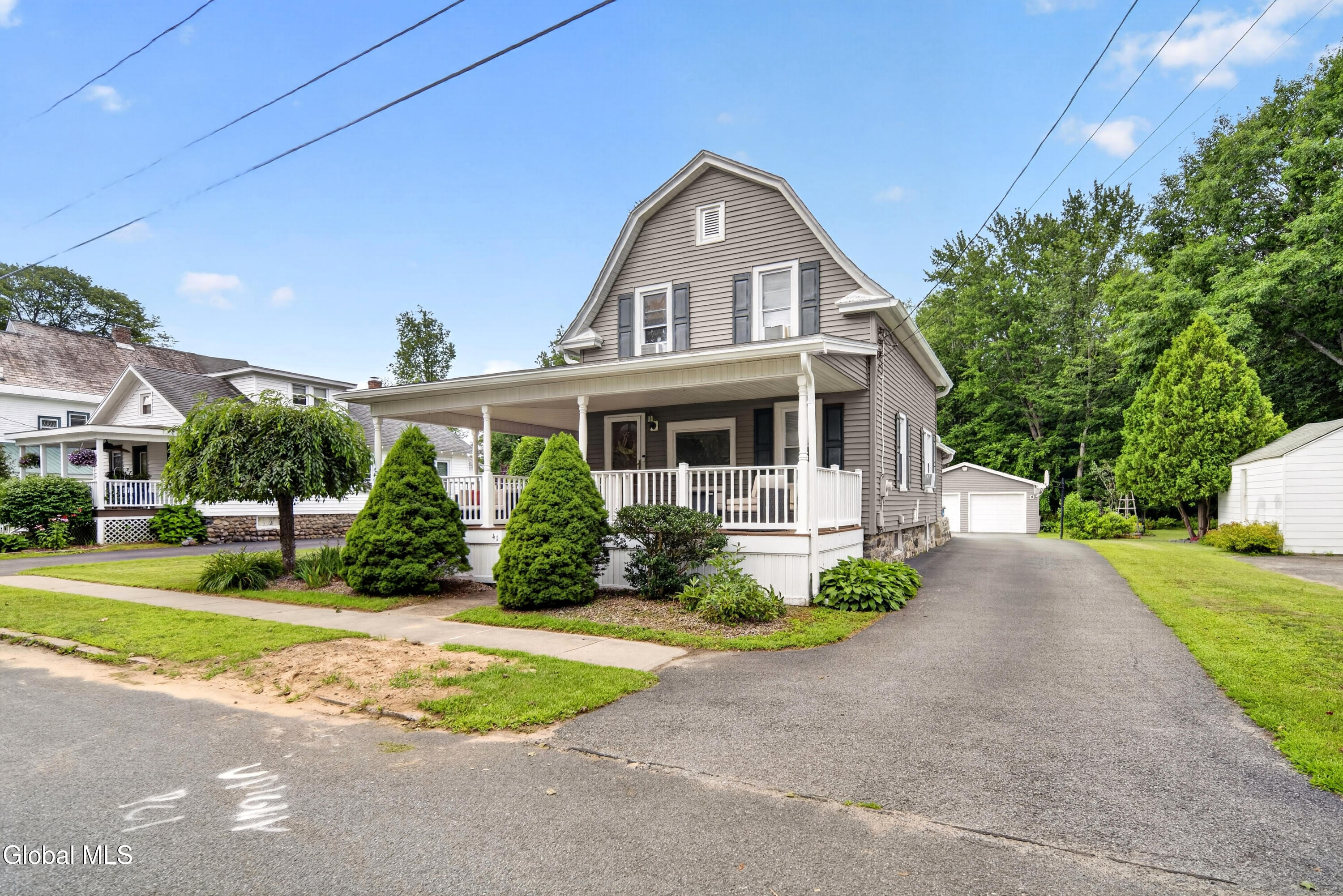 41 First Avenue Broadalbin NY 12025