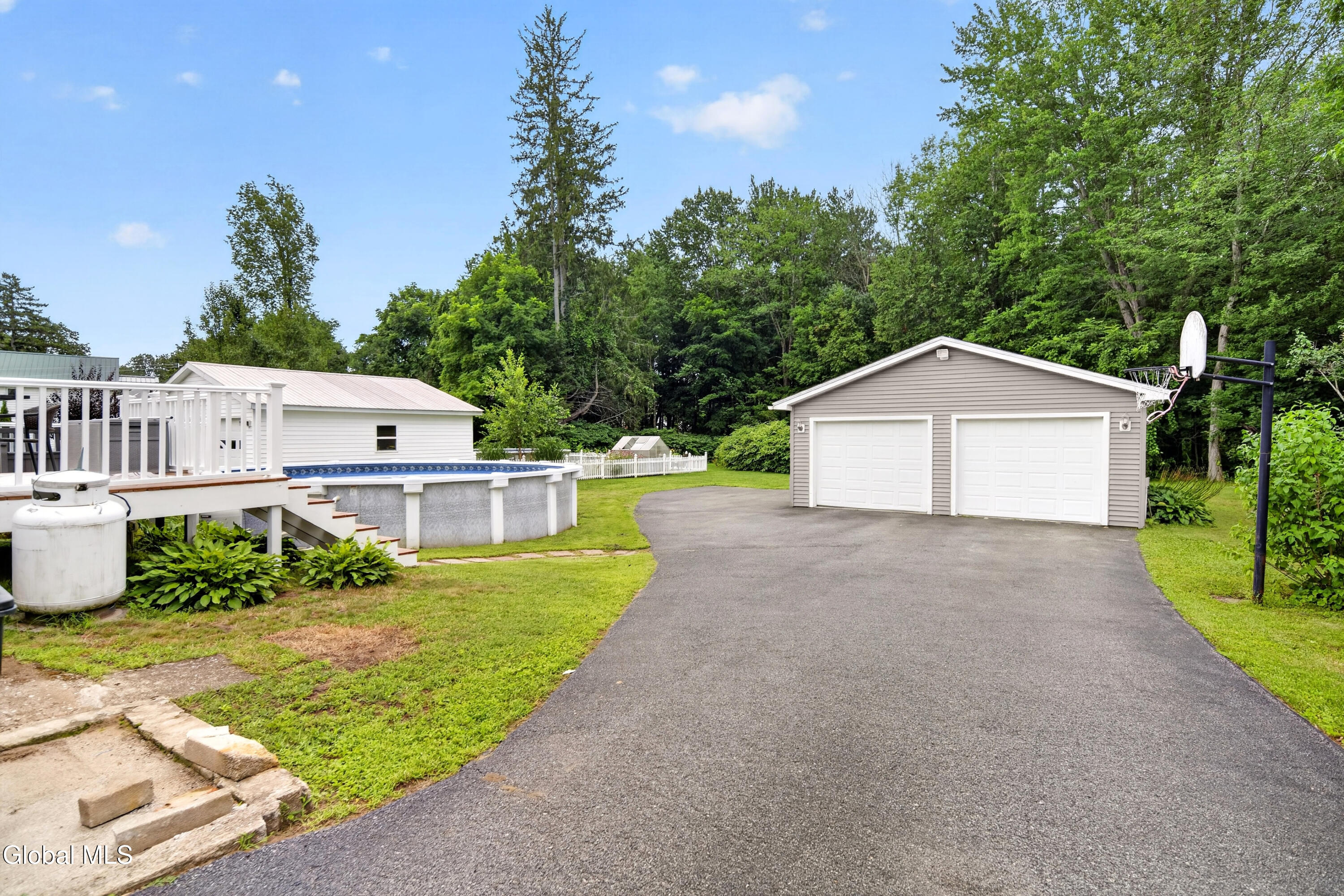 41 First Avenue Broadalbin NY 12025