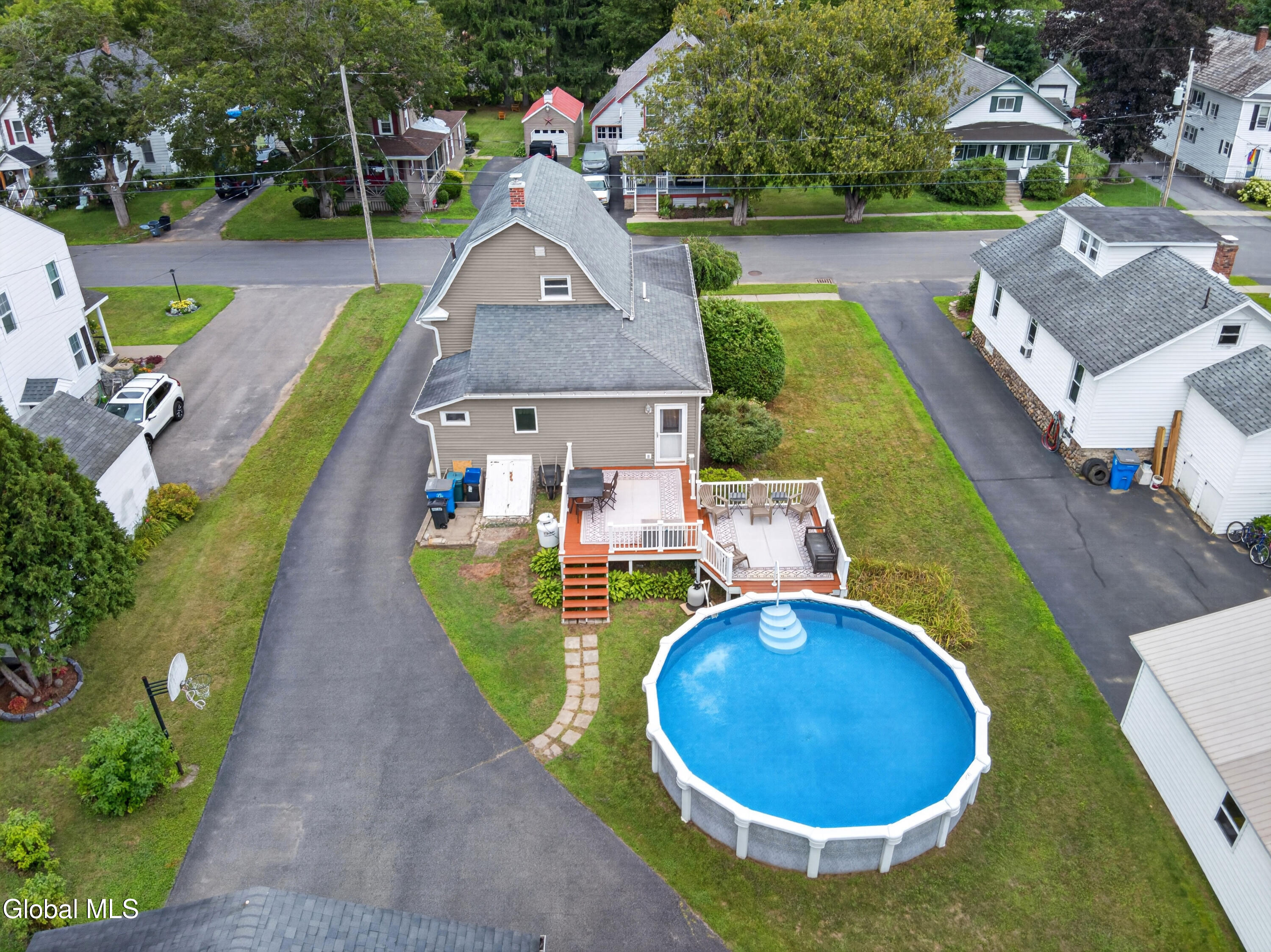 41 First Avenue Broadalbin NY 12025