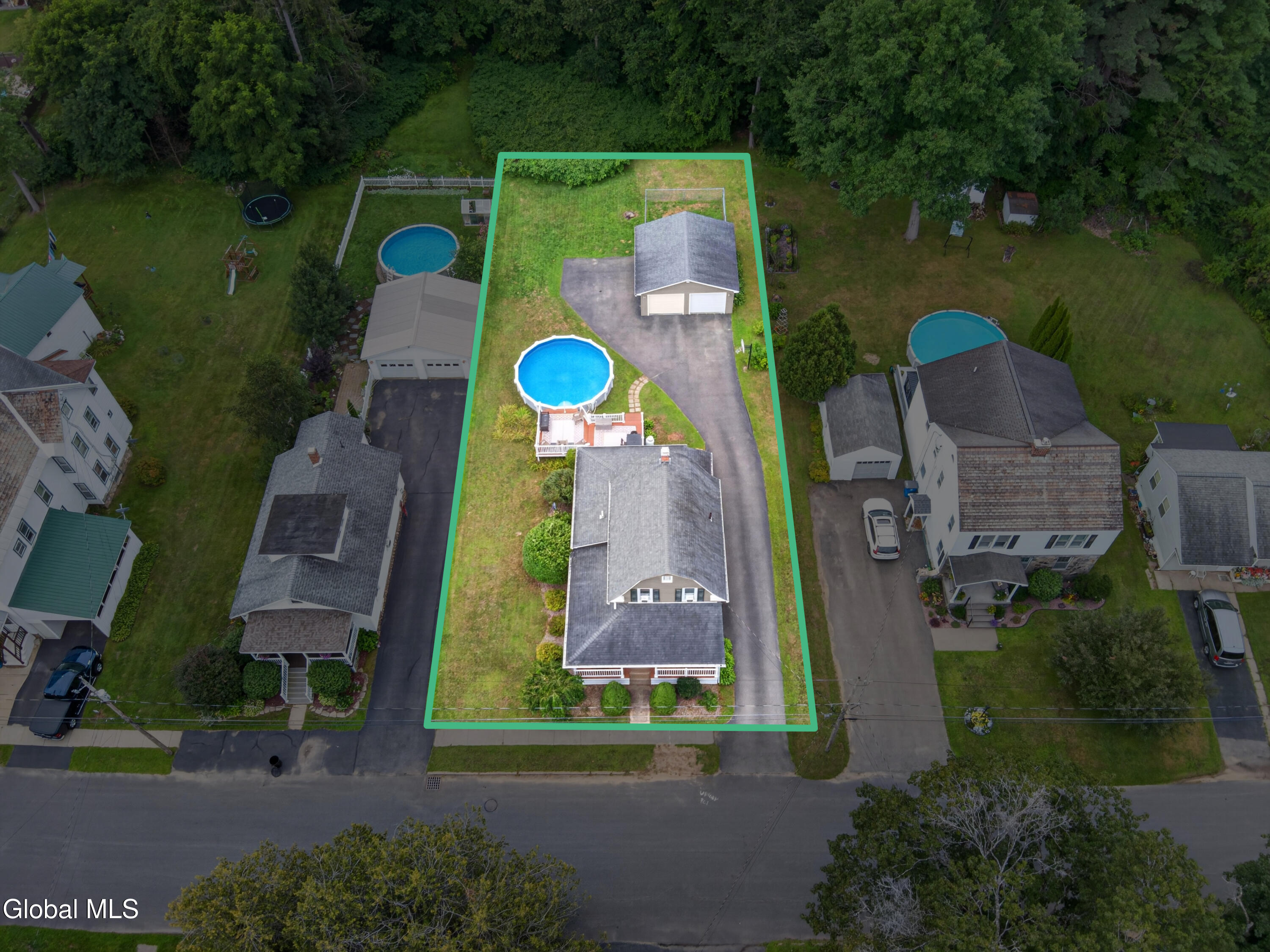 41 First Avenue Broadalbin NY 12025