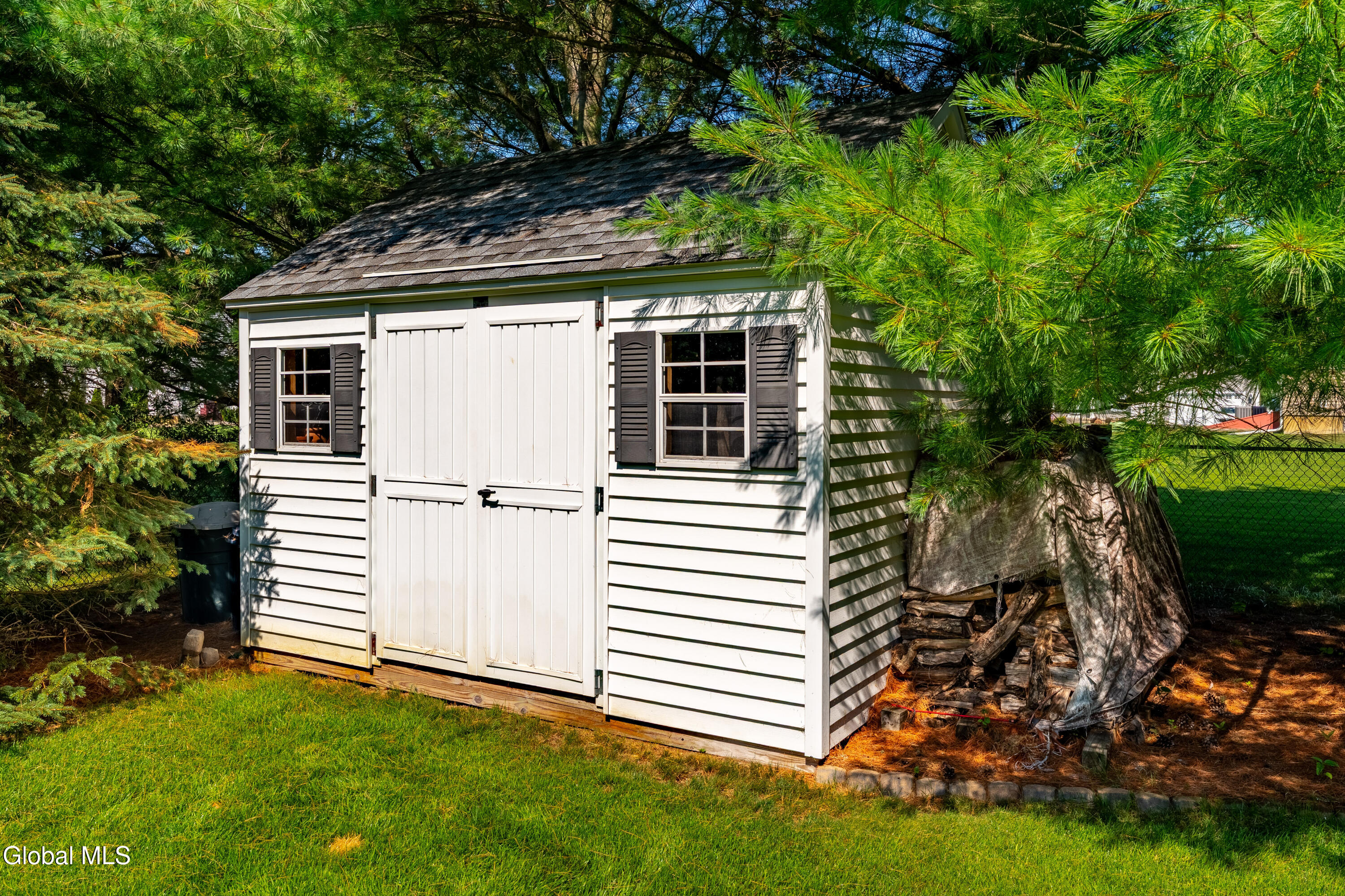 706 Penney Lane Schenectady NY 12303