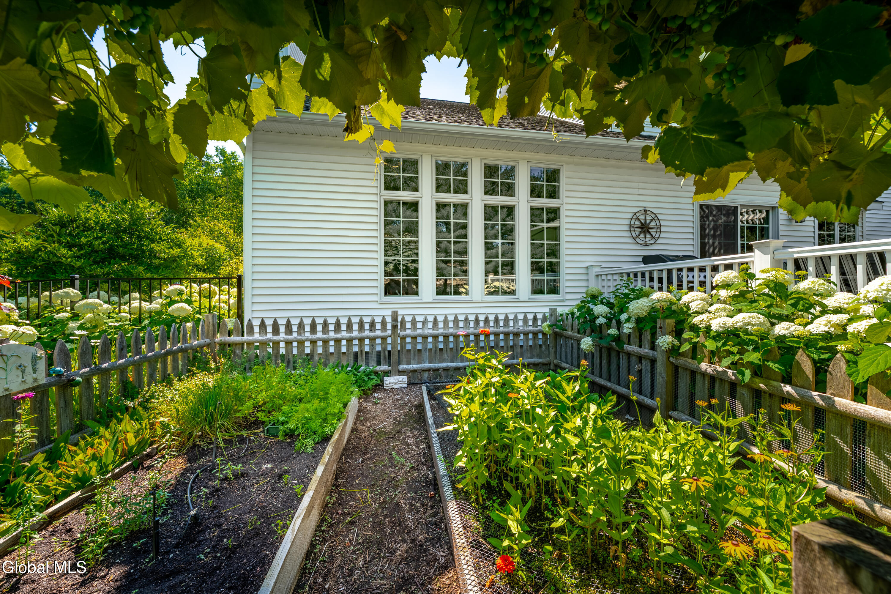 706 Penney Lane Schenectady NY 12303