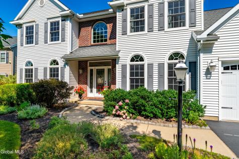 706 Penney Lane Schenectady NY 12303