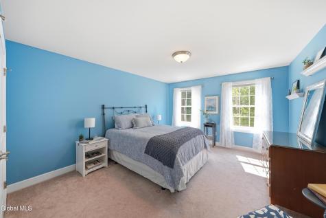 706 Penney Lane Schenectady NY 12303