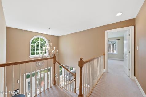 706 Penney Lane Schenectady NY 12303