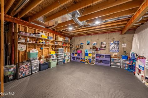 706 Penney Lane Schenectady NY 12303