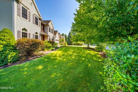 706 Penney Lane Schenectady NY 12303