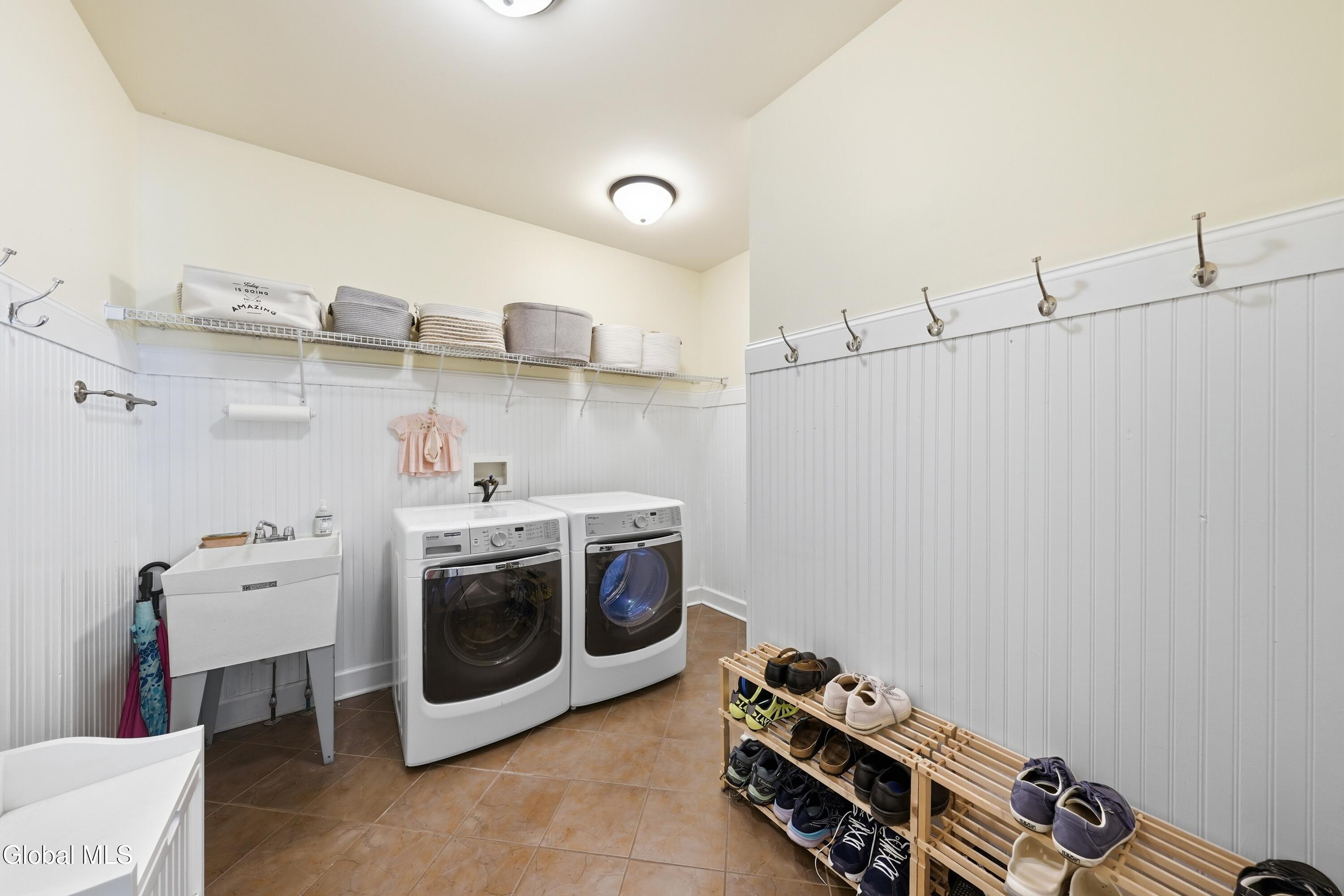 706 Penney Lane Schenectady NY 12303