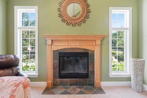 706 Penney Lane Schenectady NY 12303