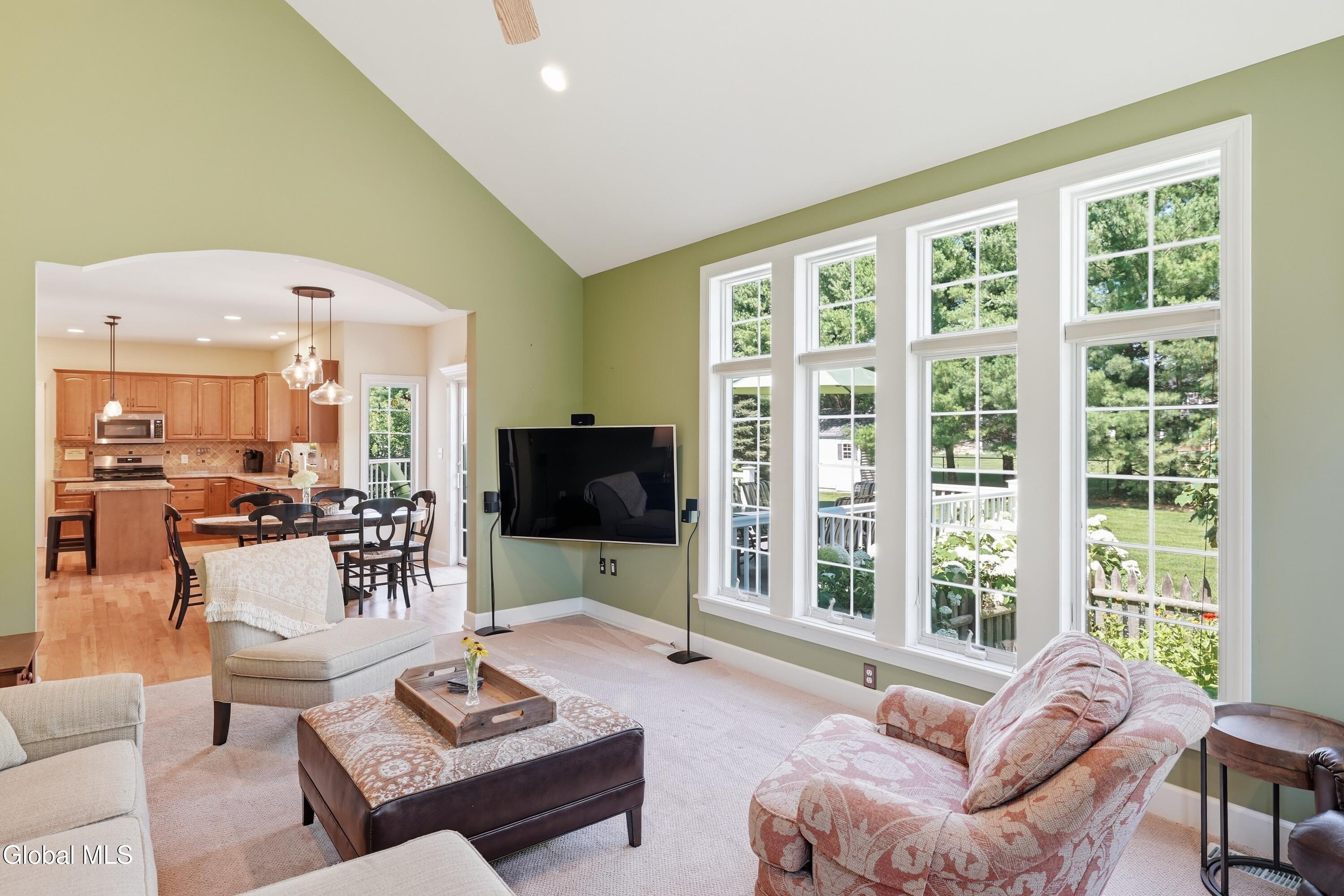 706 Penney Lane Schenectady NY 12303