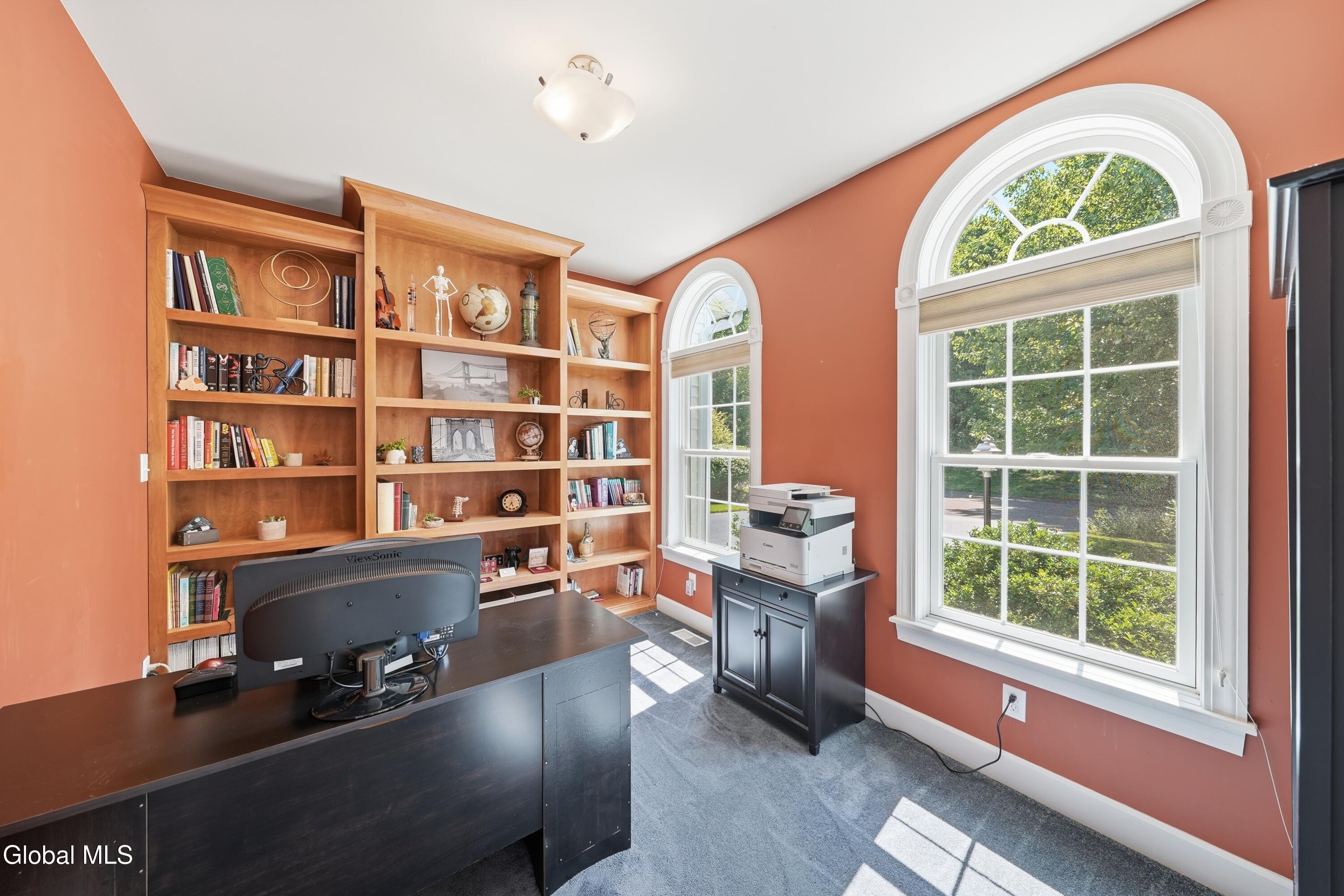 706 Penney Lane Schenectady NY 12303