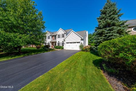 706 Penney Lane Schenectady NY 12303