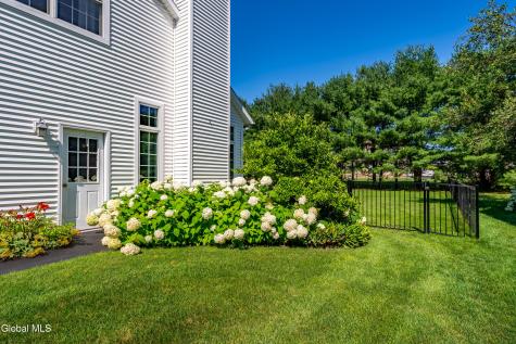 706 Penney Lane Schenectady NY 12303