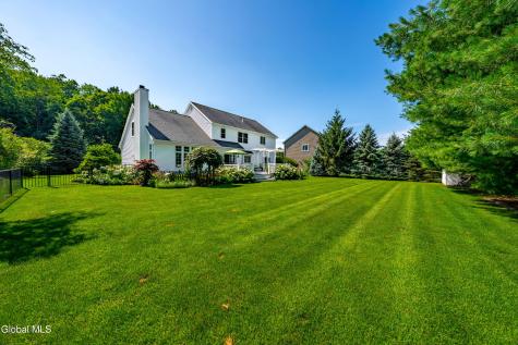 706 Penney Lane Schenectady NY 12303