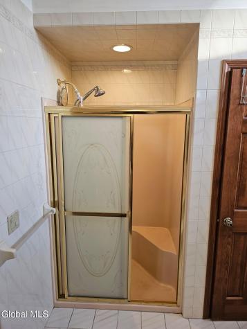 101 Old Niskayuna Road Loudonville NY 12211