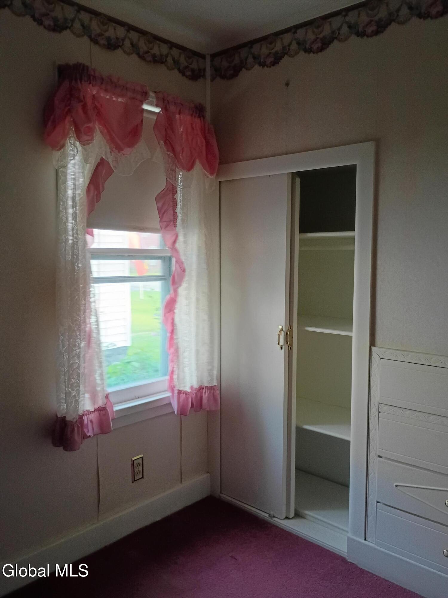 520 Elliott Street Glenville NY 12302