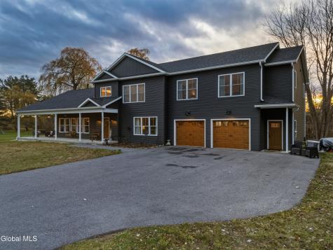 1633 W River Road Gansevoort NY 12831