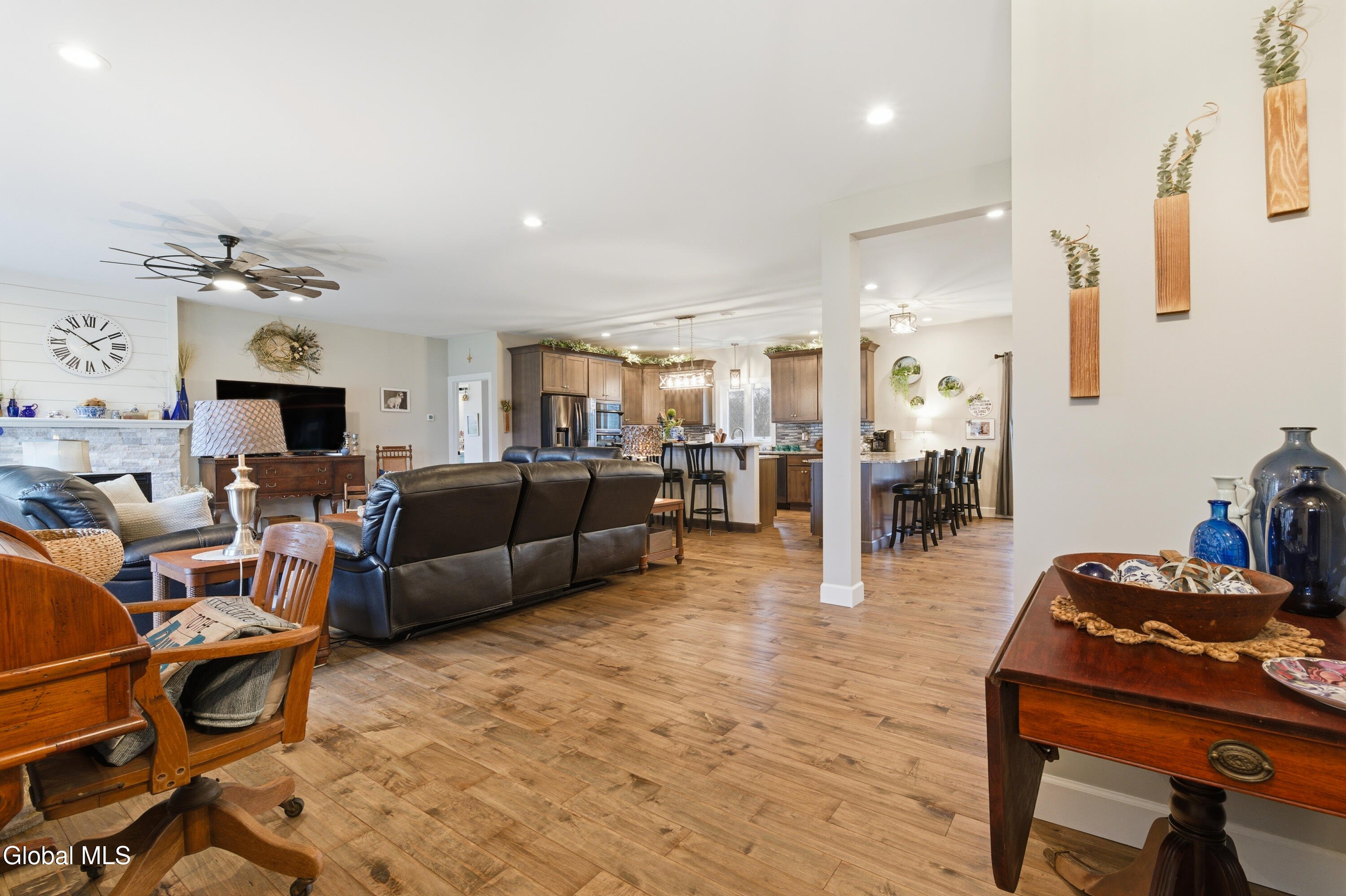 1633 W River Road Gansevoort NY 12831