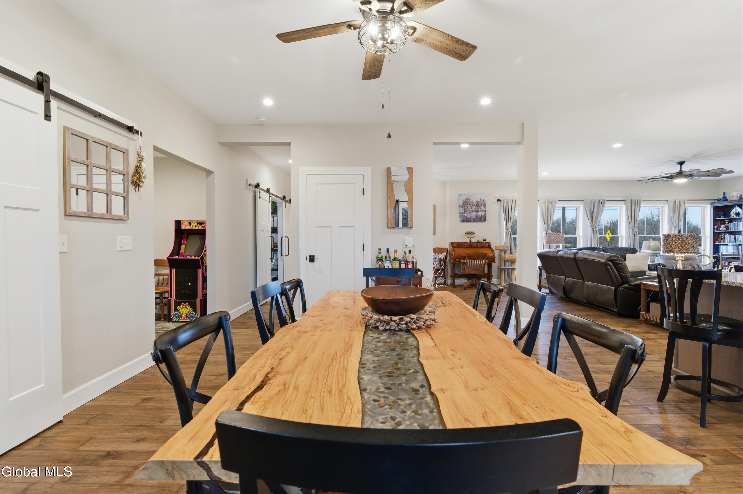 1633 W River Road Gansevoort NY 12831