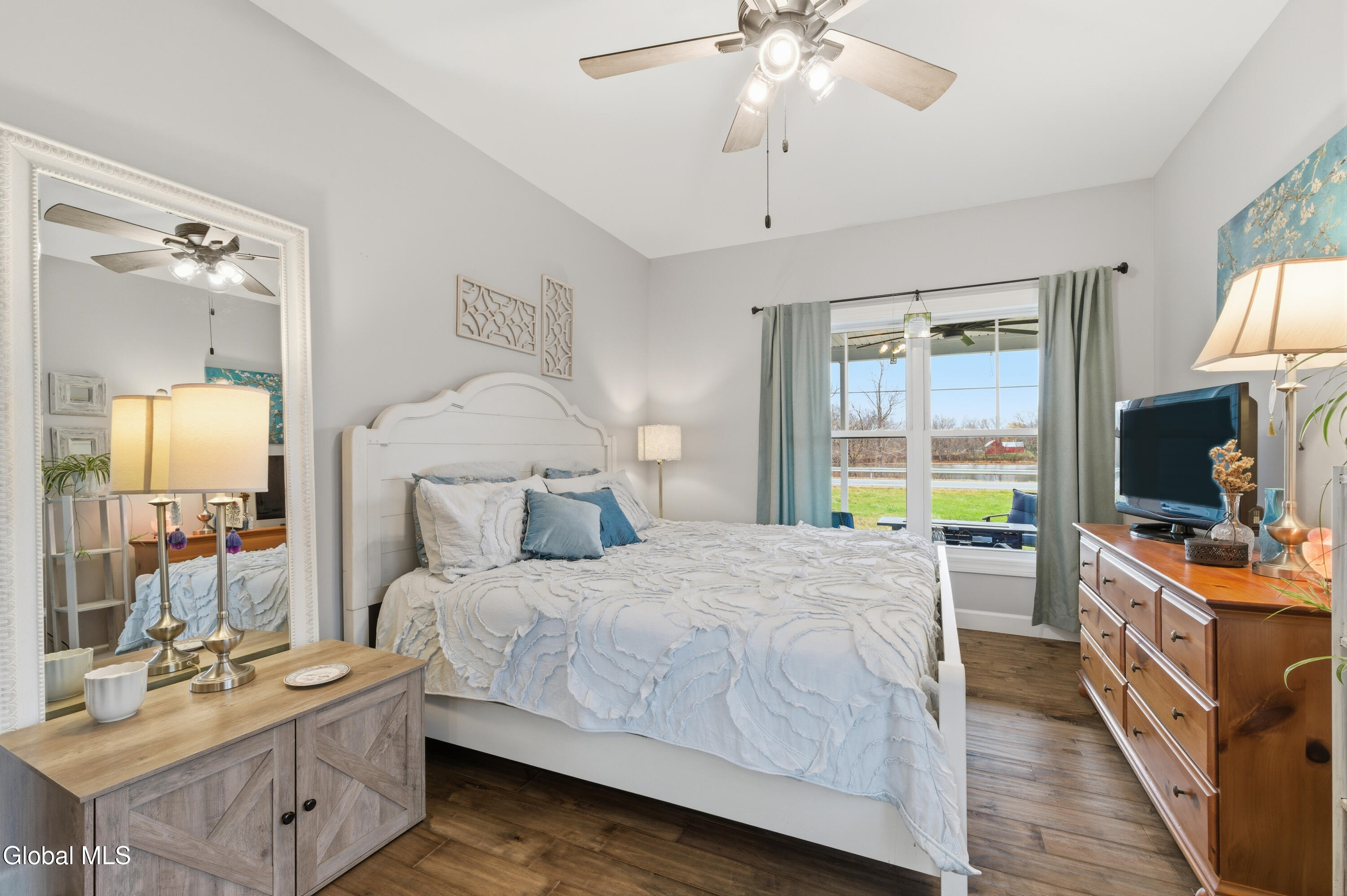 1633 W River Road Gansevoort NY 12831