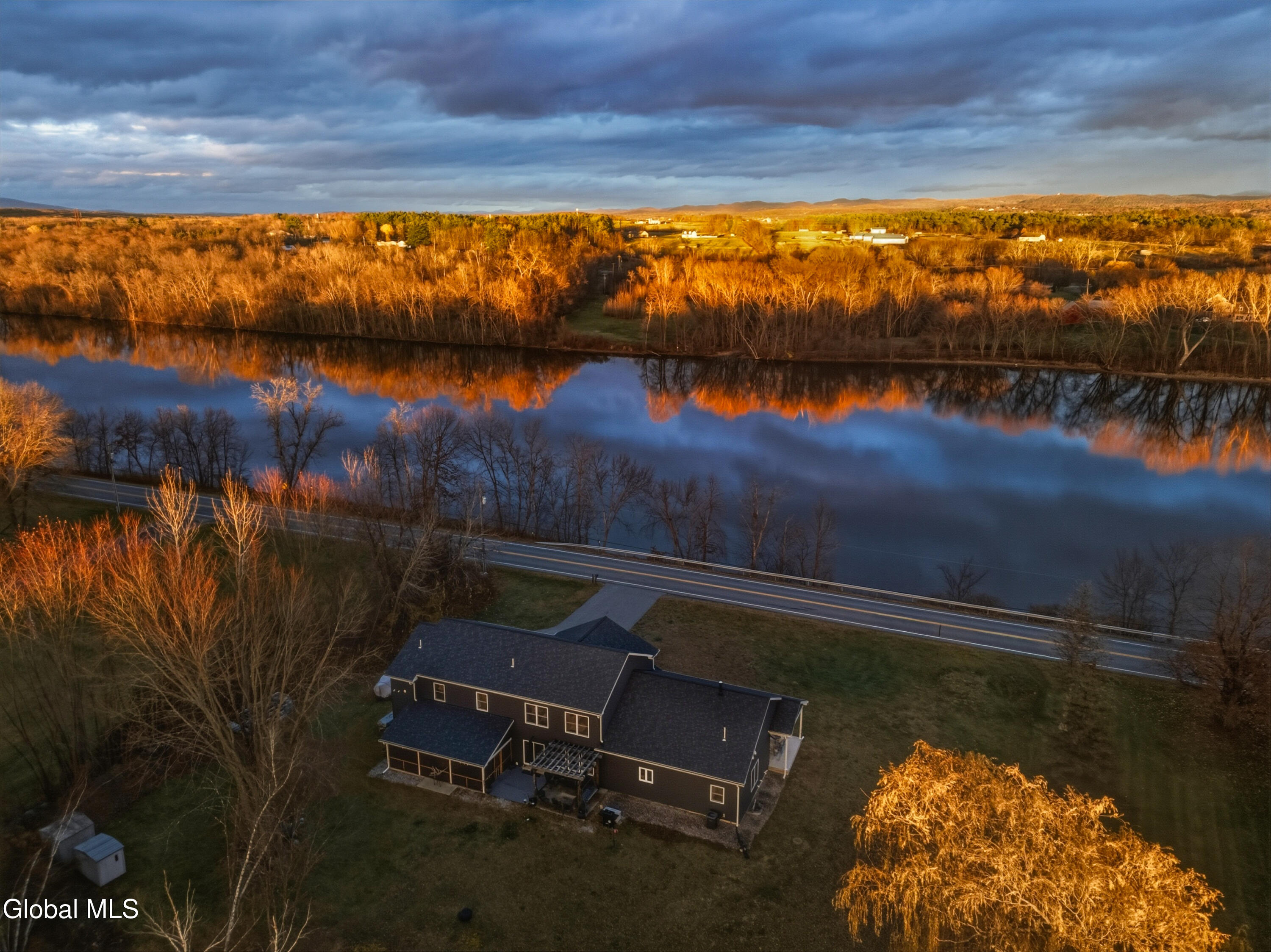 1633 W River Road Gansevoort NY 12831