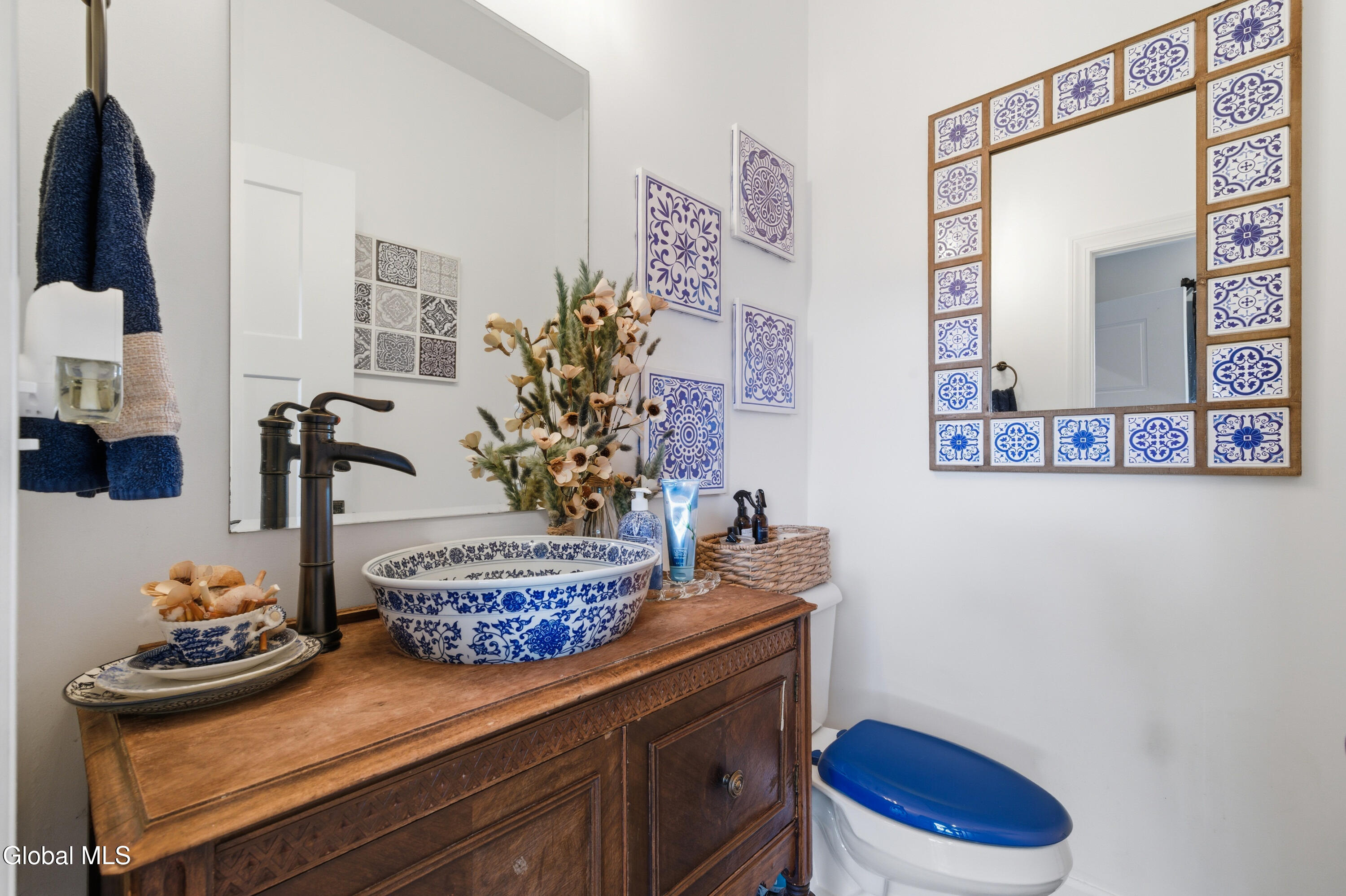 1633 W River Road Gansevoort NY 12831