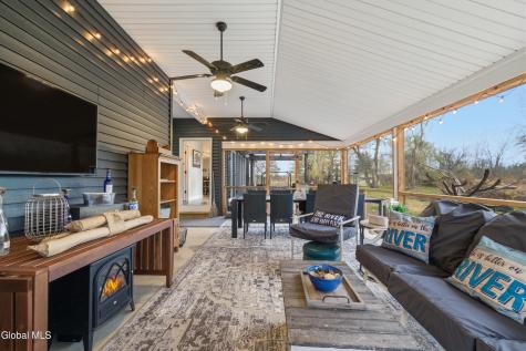 1633 W River Road Gansevoort NY 12831