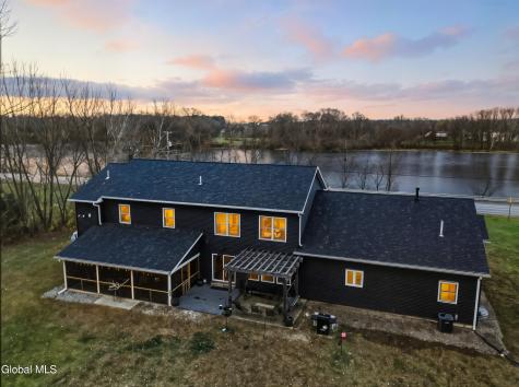 1633 W River Road Gansevoort NY 12831