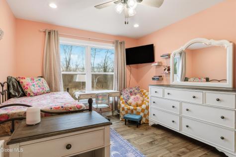 1633 W River Road Gansevoort NY 12831