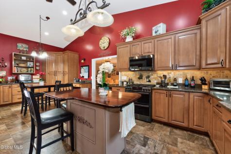 160 Hidley Road Wynantskill NY 12198