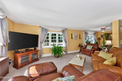 160 Hidley Road Wynantskill NY 12198