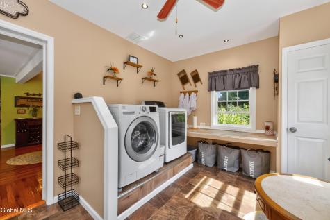 160 Hidley Road Wynantskill NY 12198