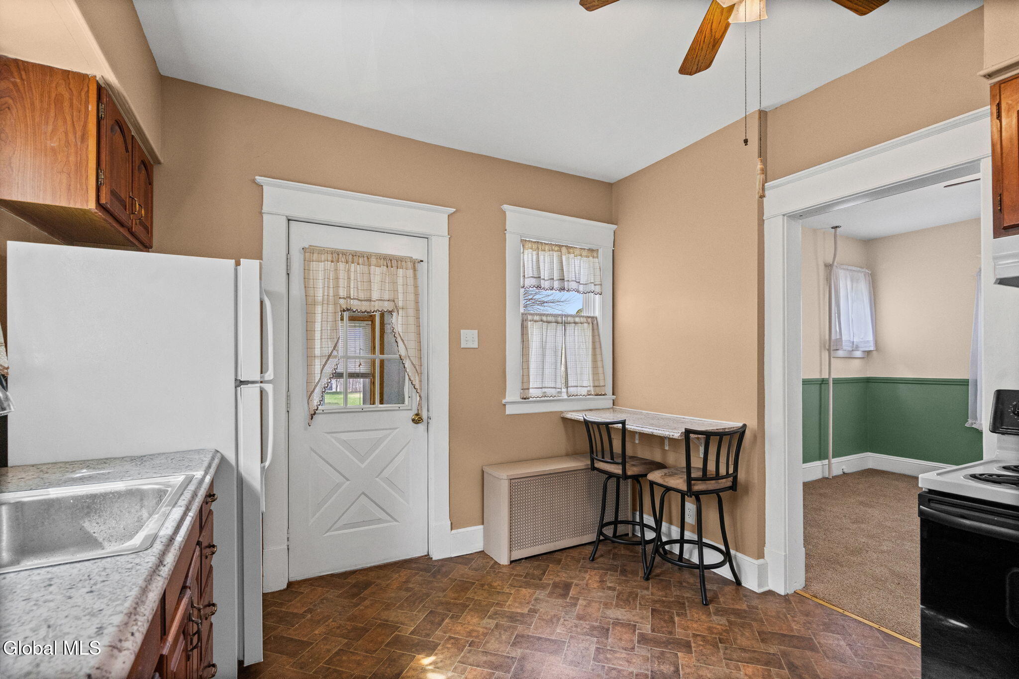 1053 Garner Avenue Schenectady NY 12309