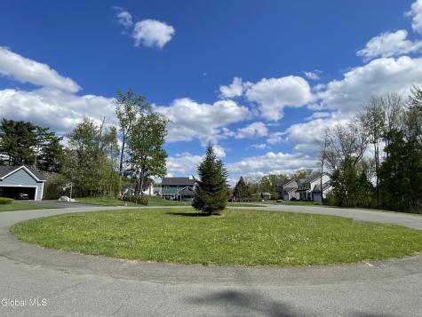 29 Andrew Court Guilderland NY 12203