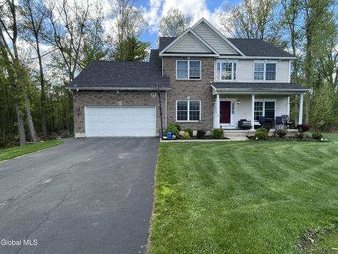 29 Andrew Court Guilderland NY 12203