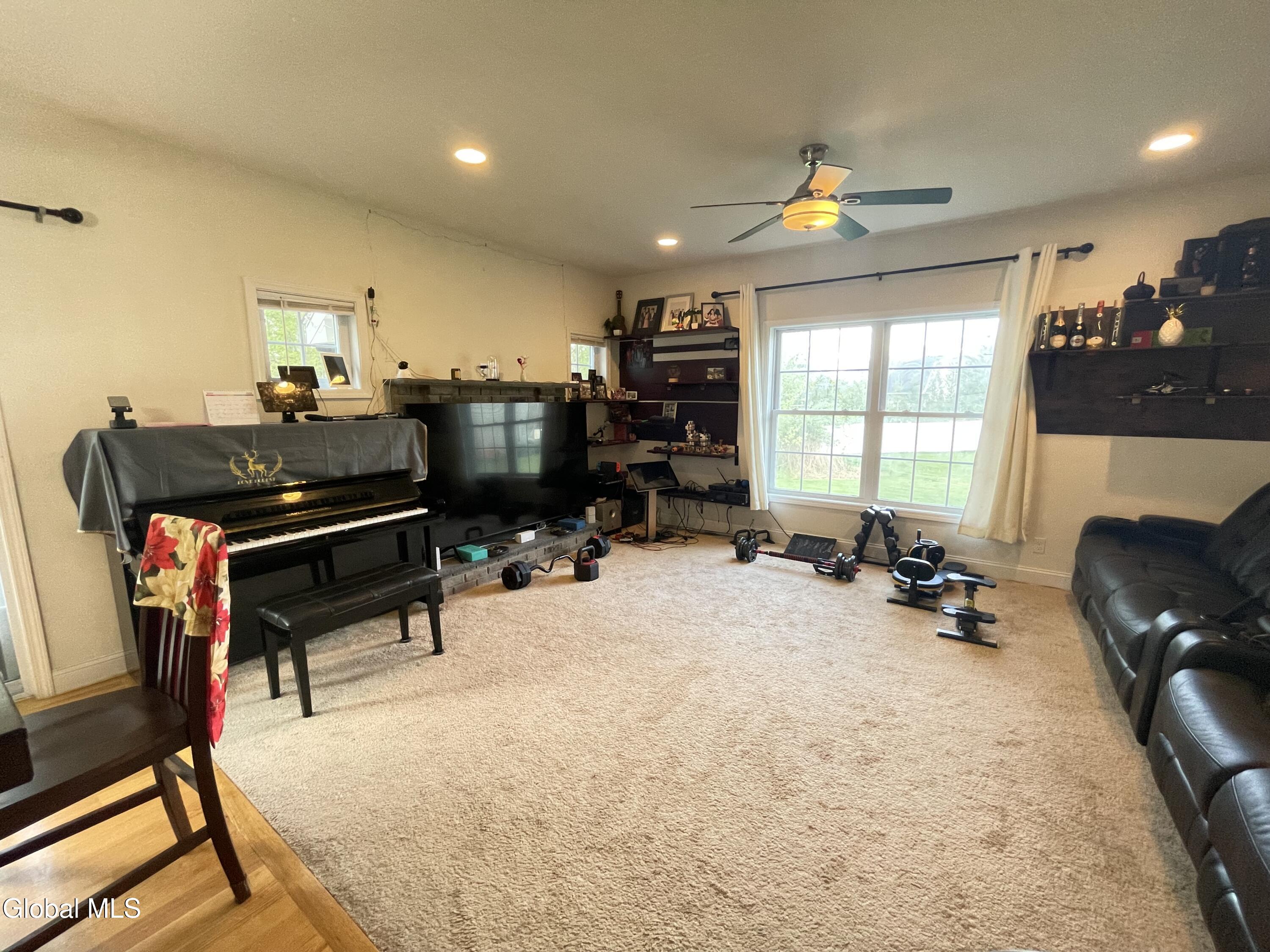 29 Andrew Court Guilderland NY 12203