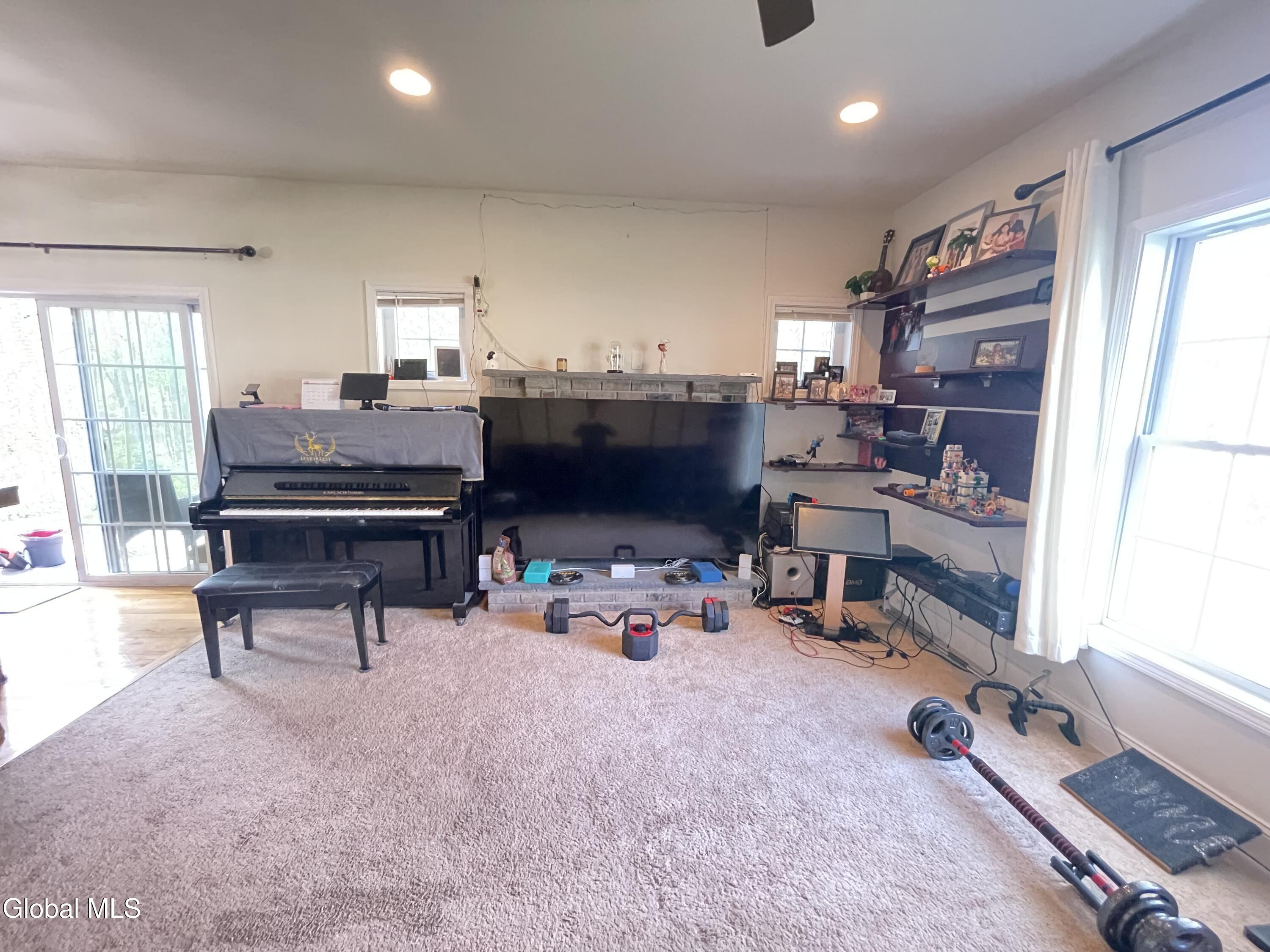 29 Andrew Court Guilderland NY 12203