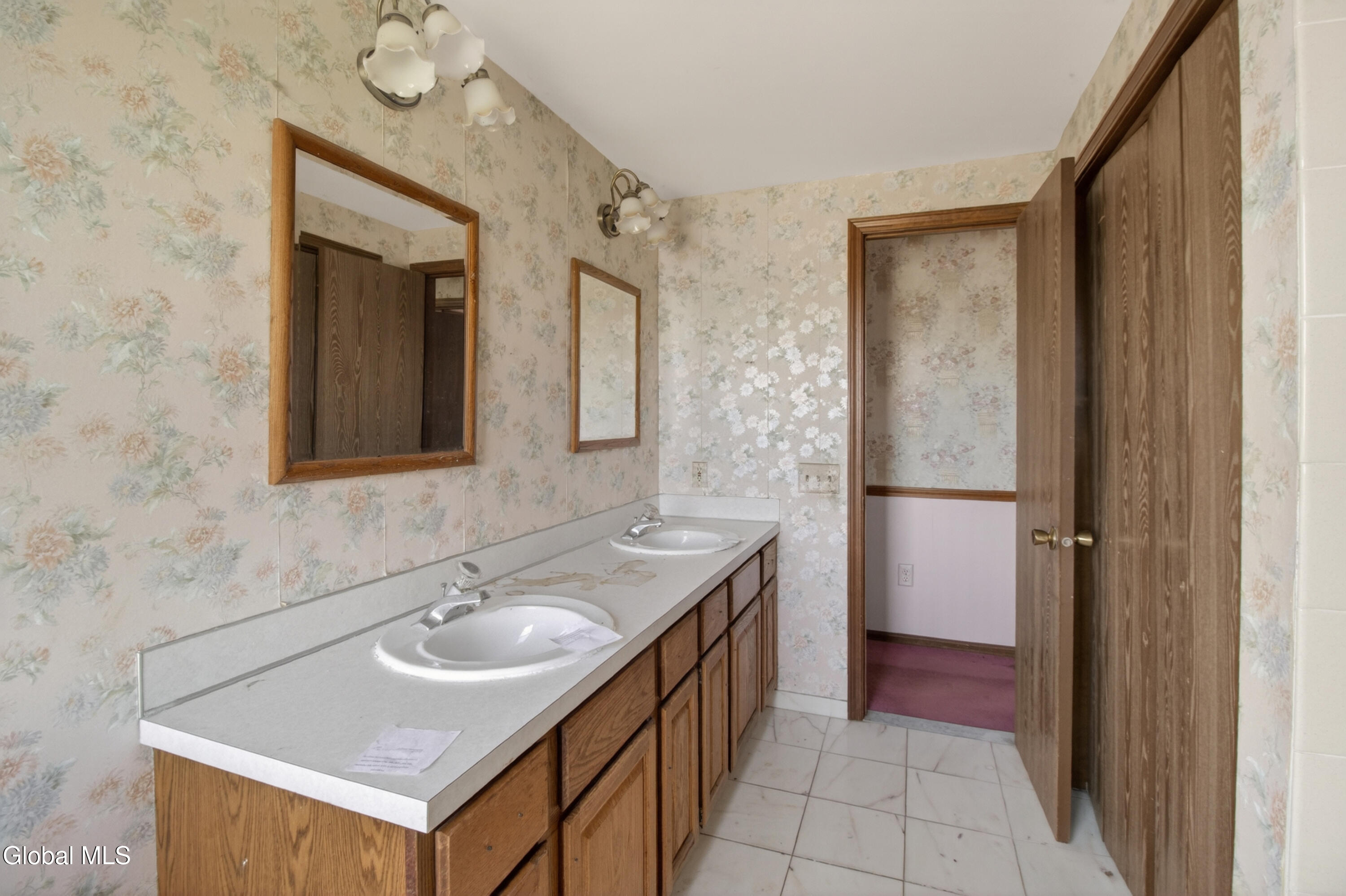 7195 Opal Drive Liverpool NY 13088