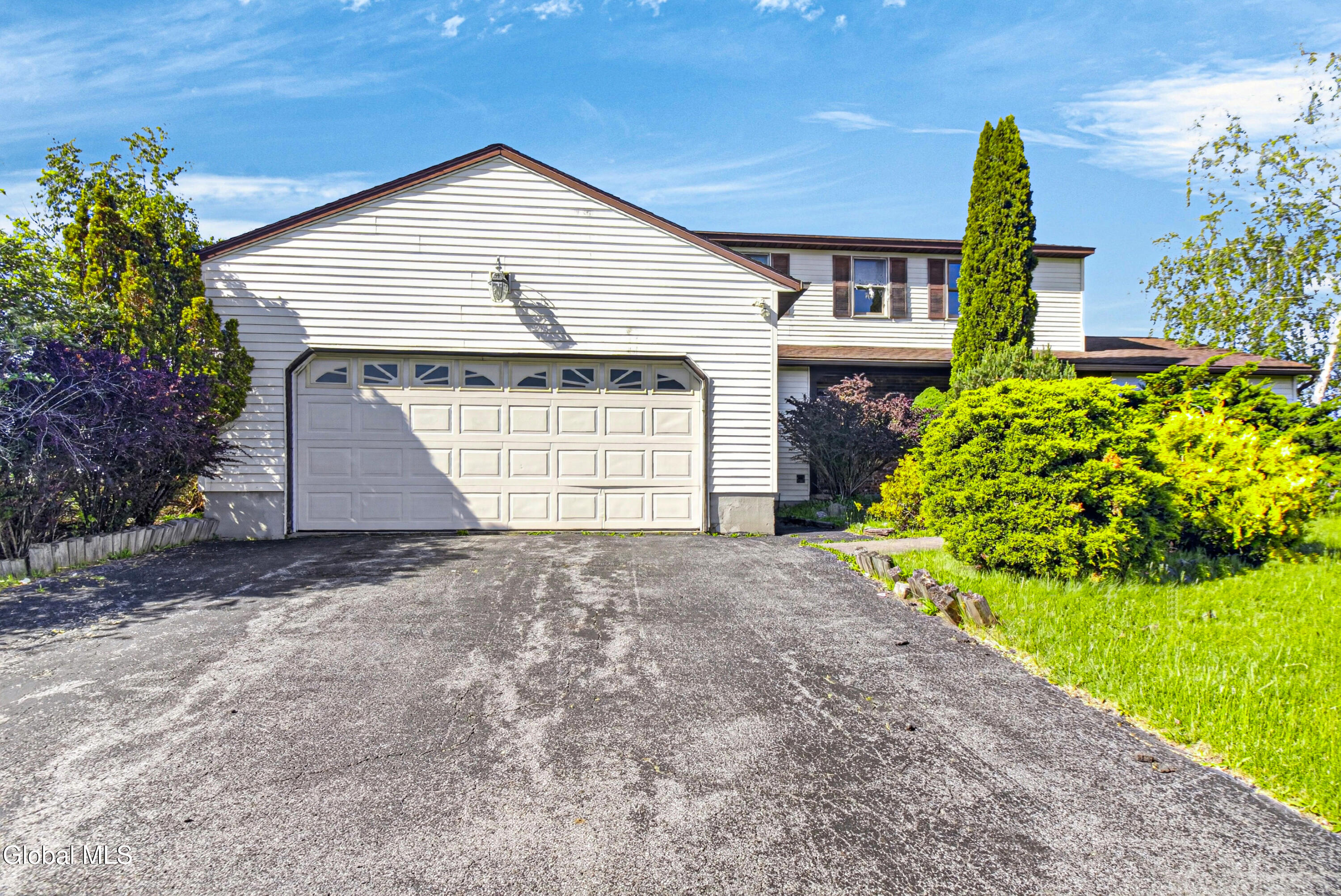 7195 Opal Drive Liverpool NY 13088
